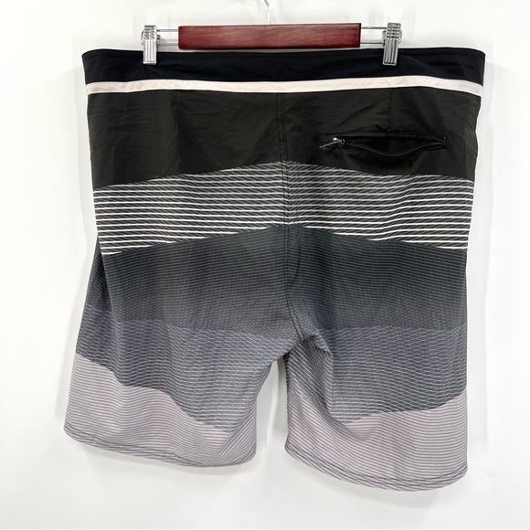 BURNSIDE Men's Gray & Black Stripe Casual Water Swim Trunks Size 38 - Picture 5 of 10